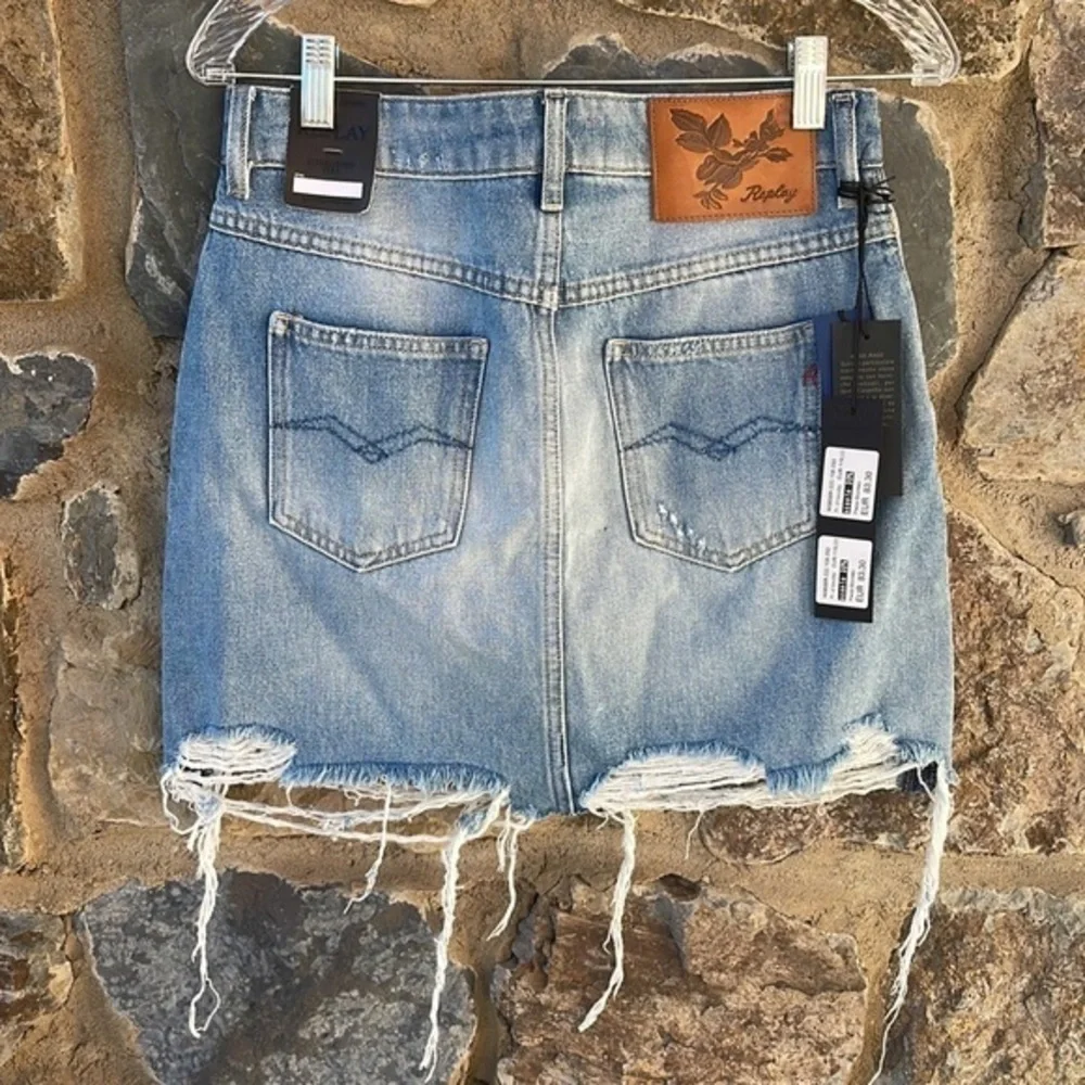 NWT Replay Distressed Denim Blue 5 Pocket Mini Skirt Waist Size 26
